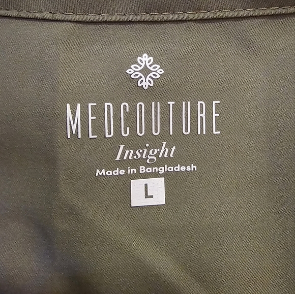 Med couture olive jogger scrub set - Picture 3 of 8